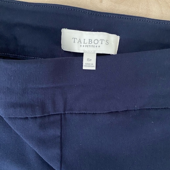 Talbots Navy Stretch Twill Elastic Flat Waist Shorts – Size 6P (Petite) - Picture 2 of 7